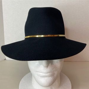 Janessa Leone Womens Black Floppy Wide Brim Wool Cowboy Hat Size Medium. NWT